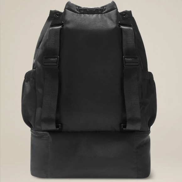 Beyond Yoga black Convertible Gym Bag - Picture 4 of 7